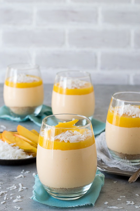 Mango Coconut Cheesecake Jars - no bake mango coconut cheesecake with a layer of fresh mango puree! 