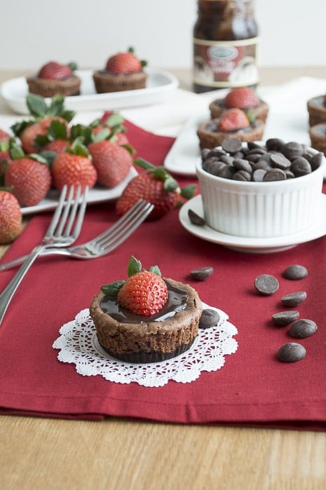Mini Chocolate Strawberry Cheesecakes