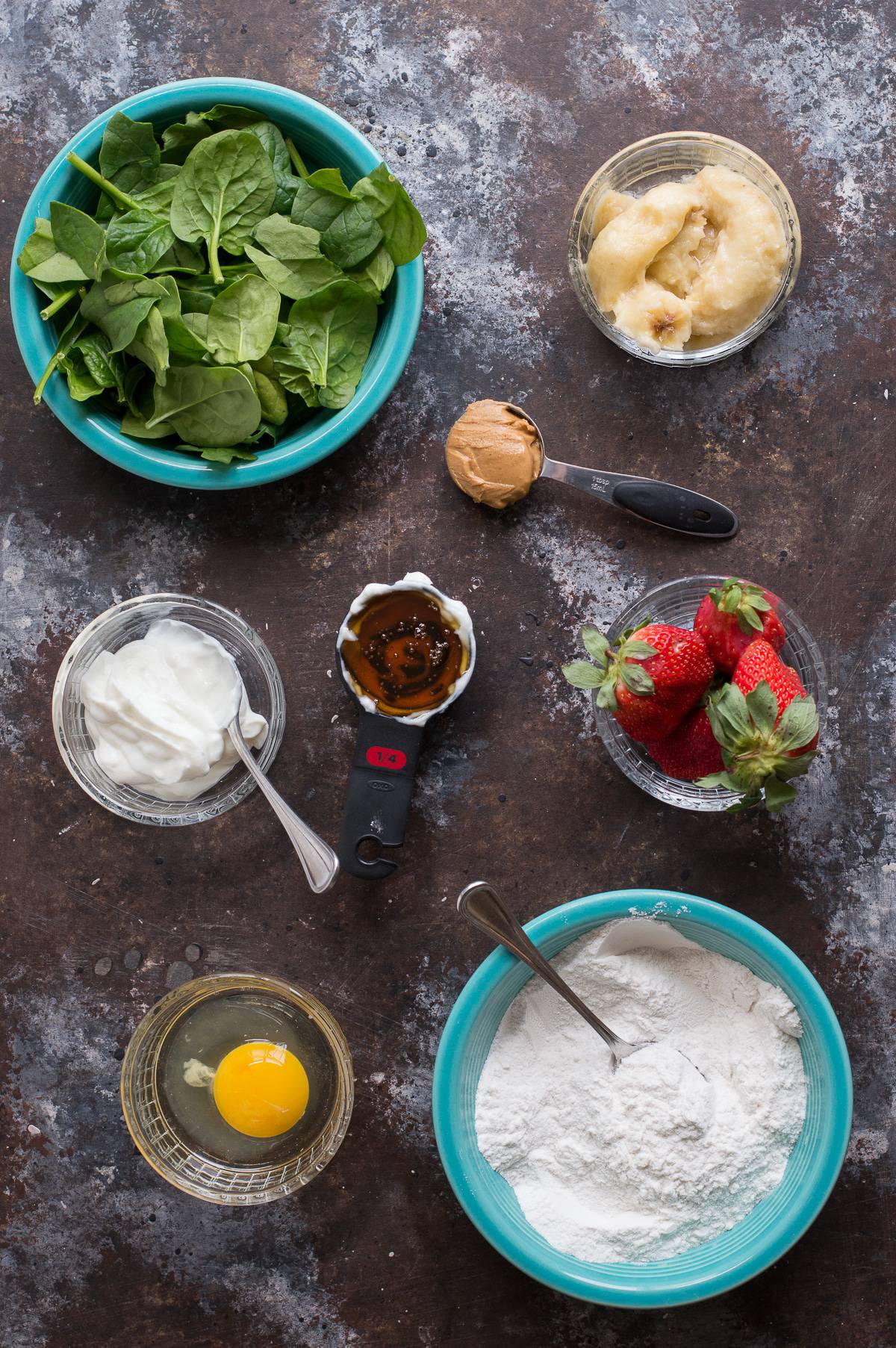 ingredients to make spinach muffins