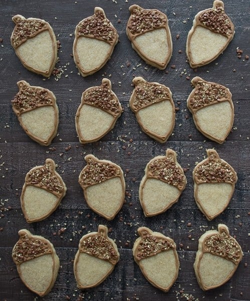 Maple flavored sugar cookies - these acorn cookies are SO adorable!