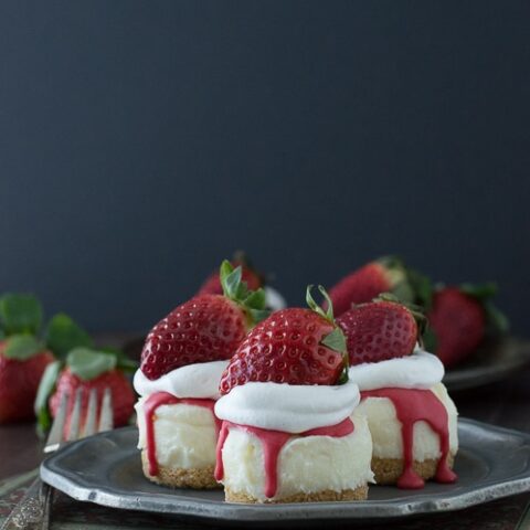 No Bake White Chocolate Strawberry Cheesecakes - the perfect cheesecake for Valentine’s Day!
