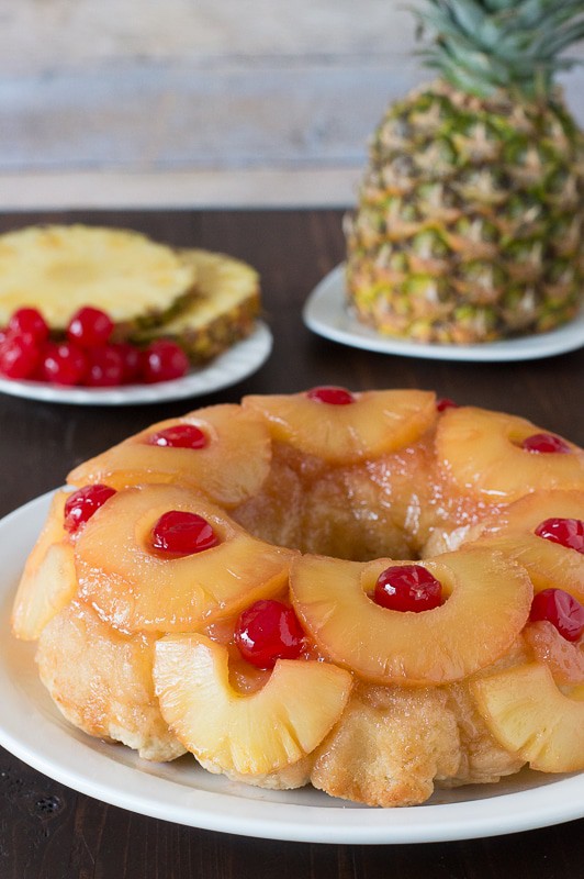 Pineapple Upside Down Monkey Bread - the classic flavors from pineapple upside down cake turned into monkey bread! 