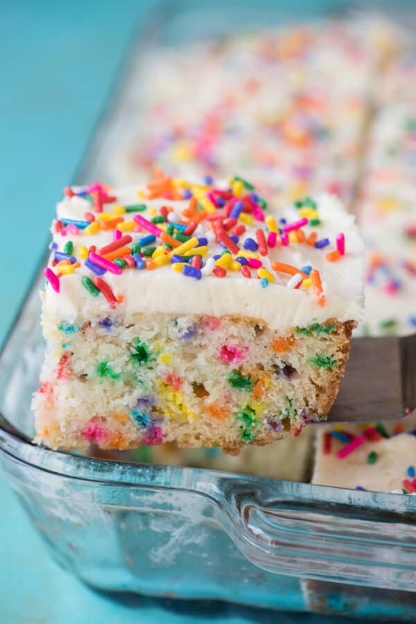 Funfetti Cake (made in 9x13 inch pan - fluffy and moist!)