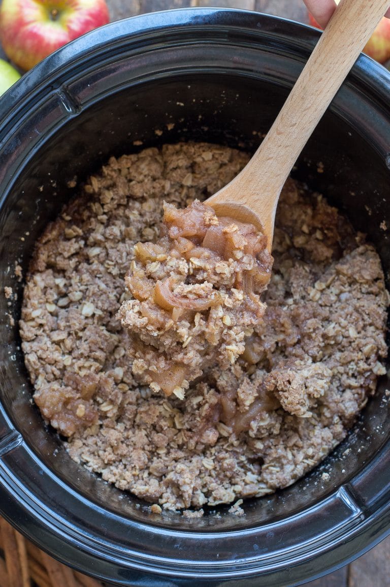 Crock Pot Apple Crisp your house will smell amazing while this cooks!
