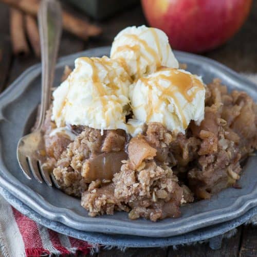 Crock Pot Apple Crisp - your house will smell amazing while this cooks!