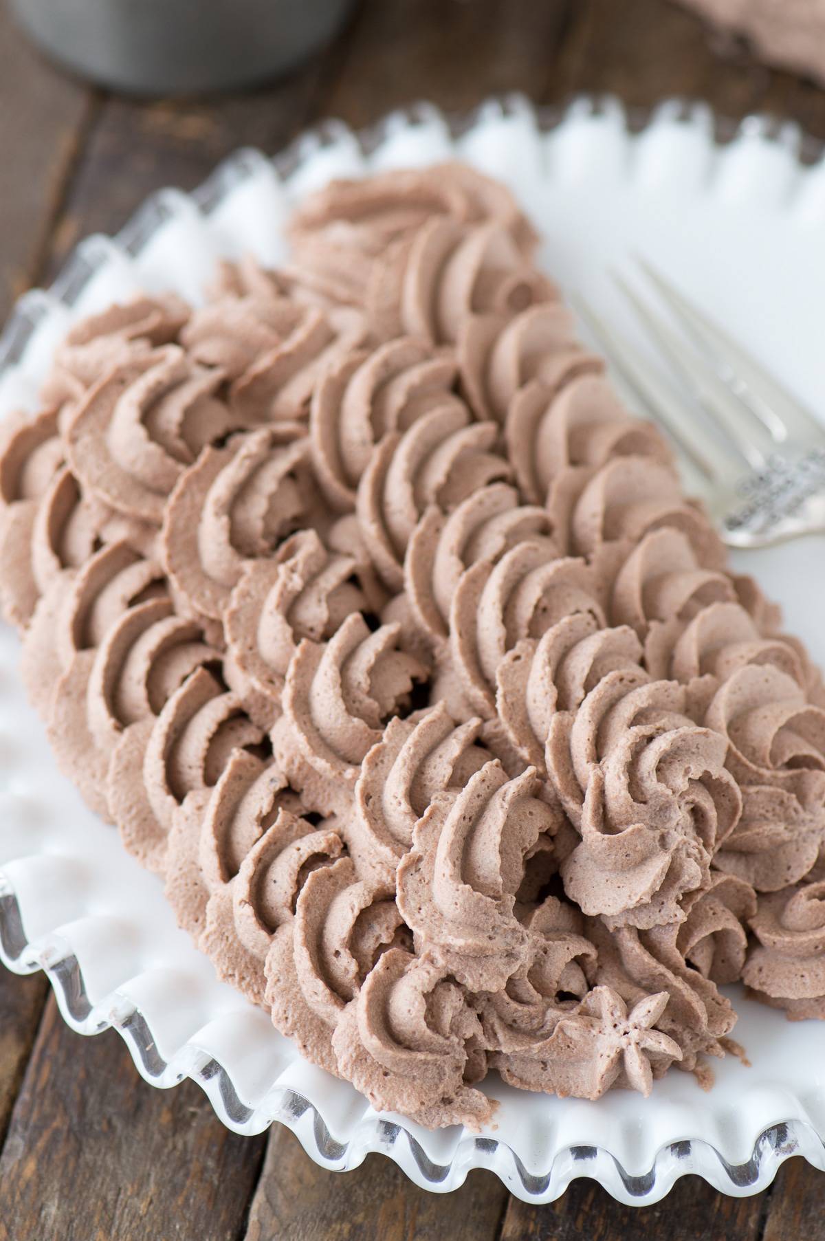 chocolate-whipped-cream-3-ingredient-chocolate-frosting