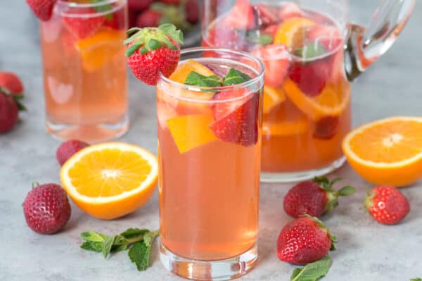 Strawberry Sangria (7 ingredients and easy!)