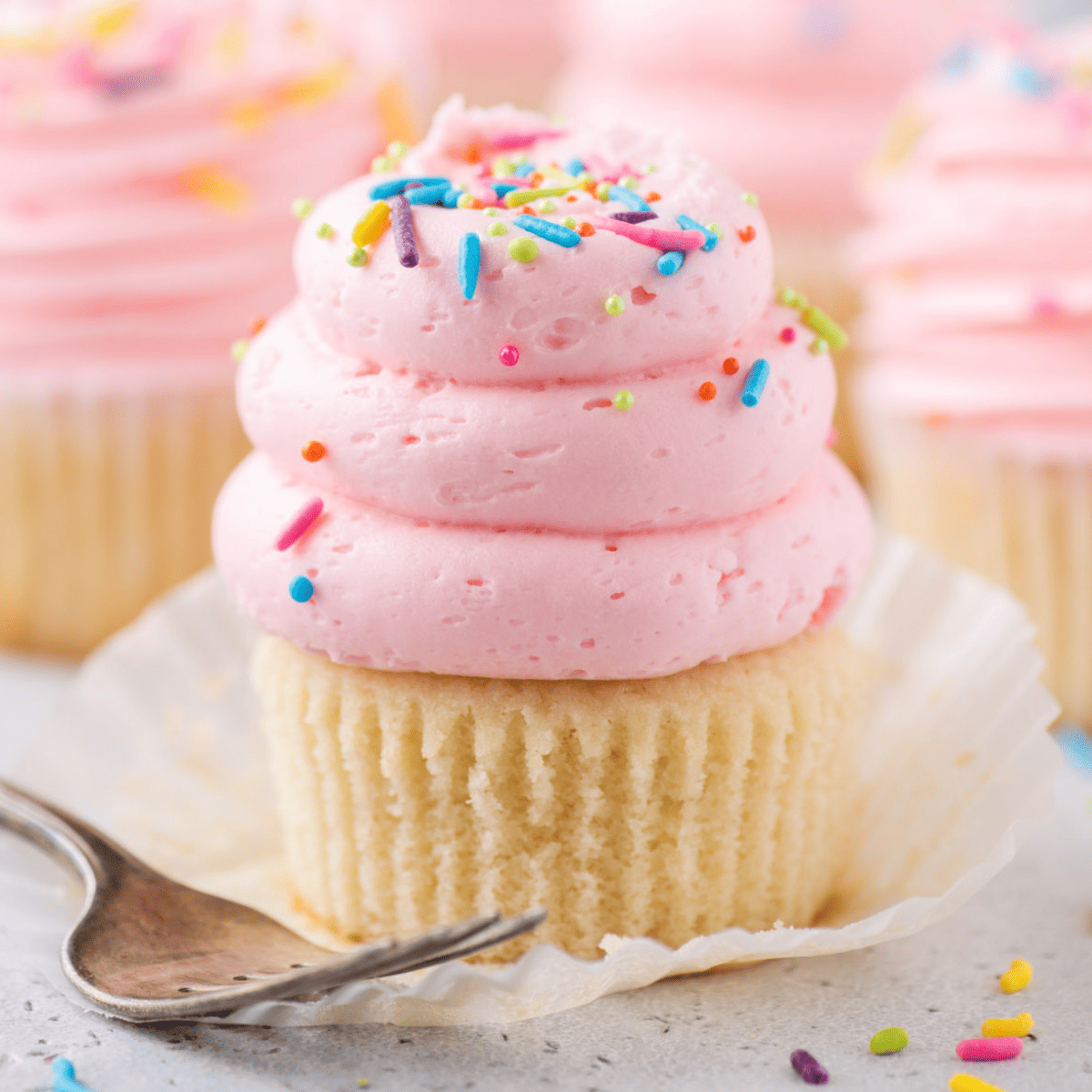 Cupcake frosting deals