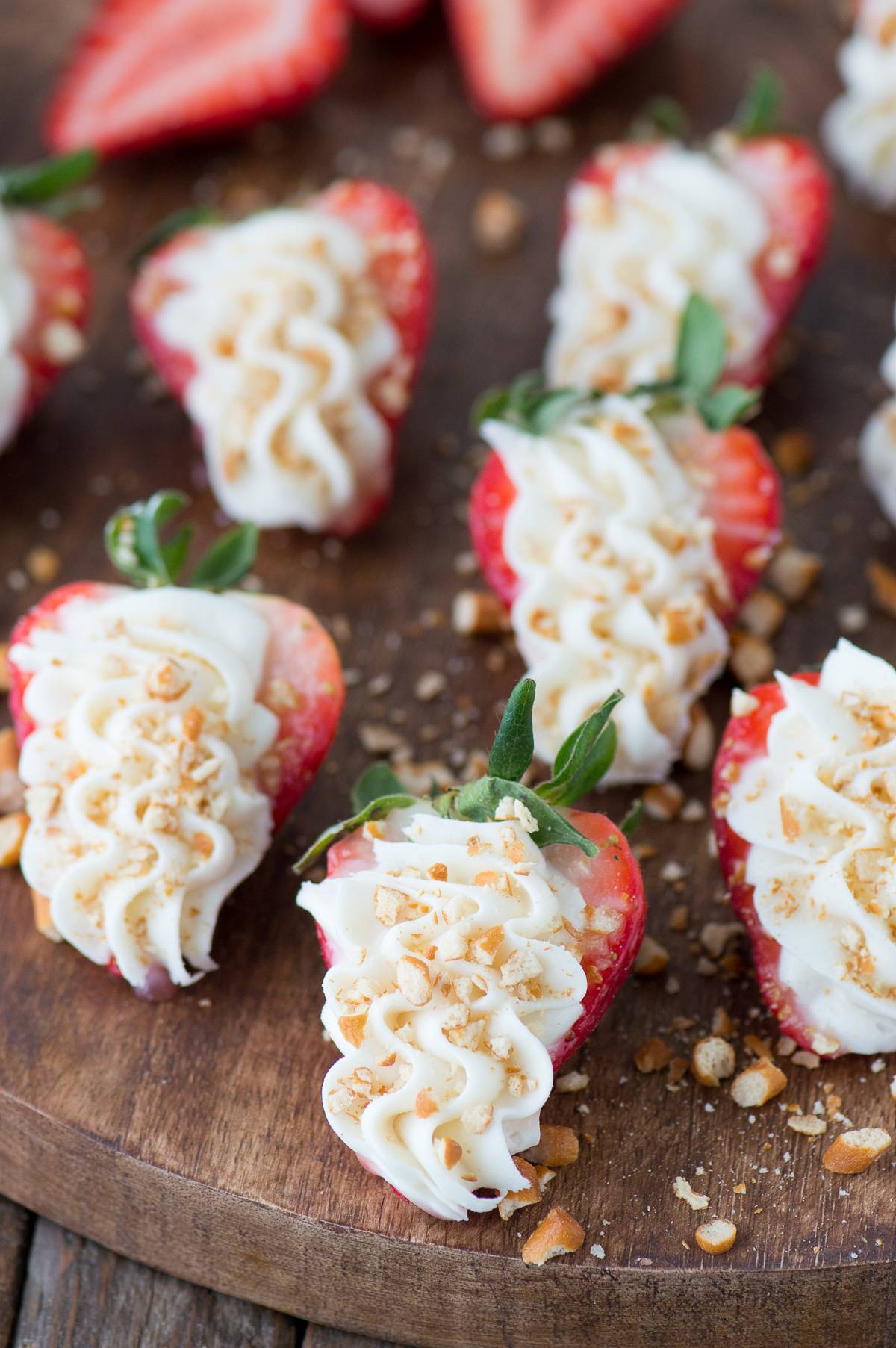 Strawberry Pretzel Dump Cake Strawberry Pretzel Dump Cake