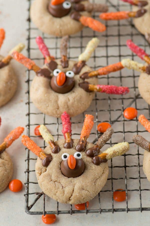 Thanksgiving turkey blossom cookies - an adorable peanut butter blossom cookie for Thanksgiving!