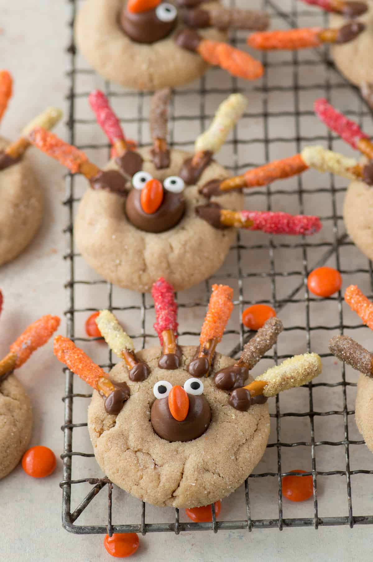 Thanksgiving turkey blossom cookies - an adorable peanut butter blossom cookie for Thanksgiving!