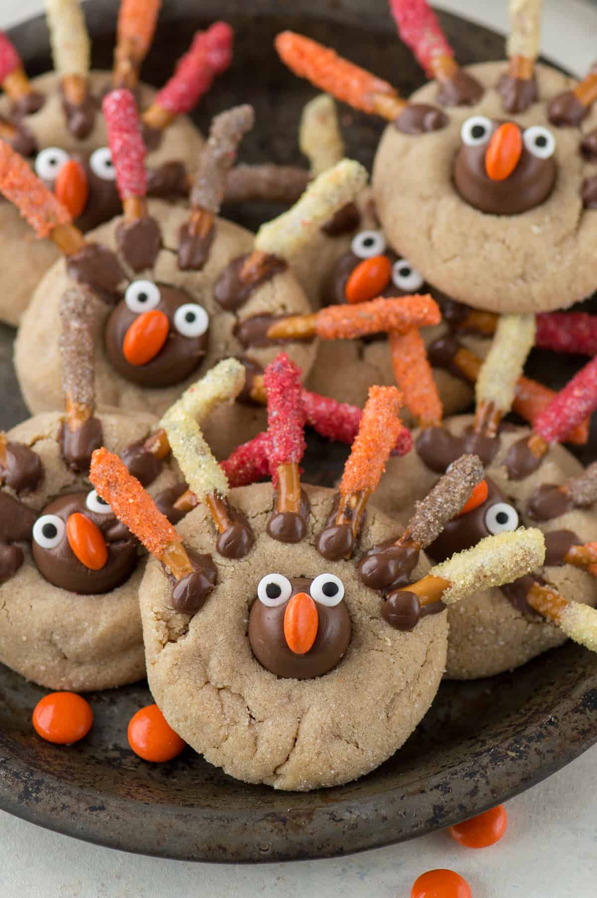 Thanksgiving turkey blossom cookies - an adorable peanut butter blossom cookie for Thanksgiving!