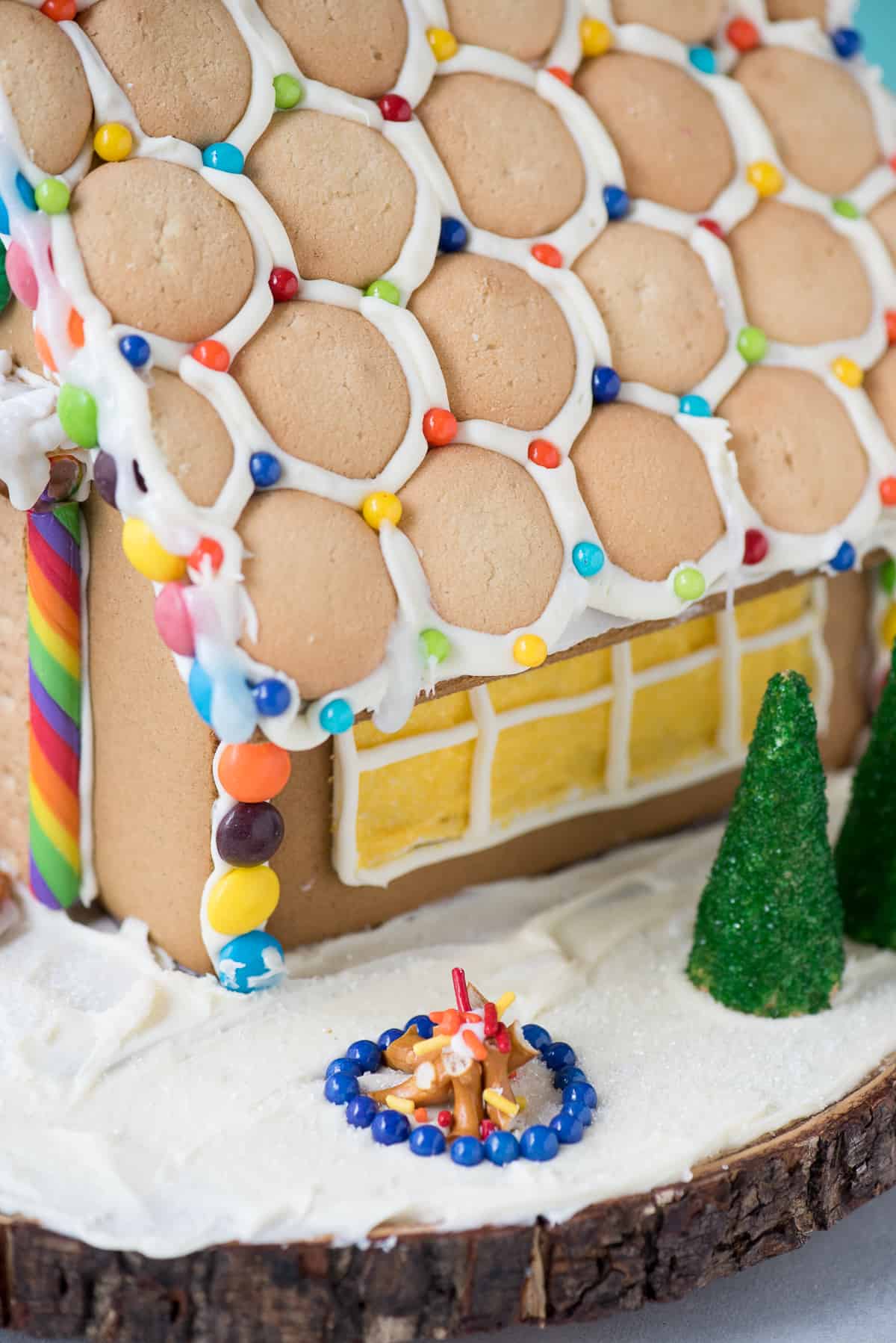 Get some inspiration for your holiday gingerbread house decorating with our gingerbread house tutorial and VIDEO! 