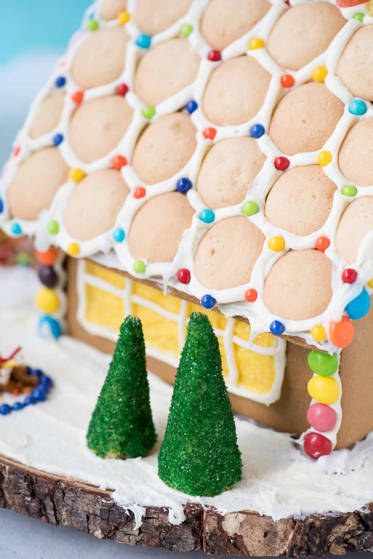 Get some inspiration for your holiday gingerbread house decorating with our gingerbread house tutorial and VIDEO! 