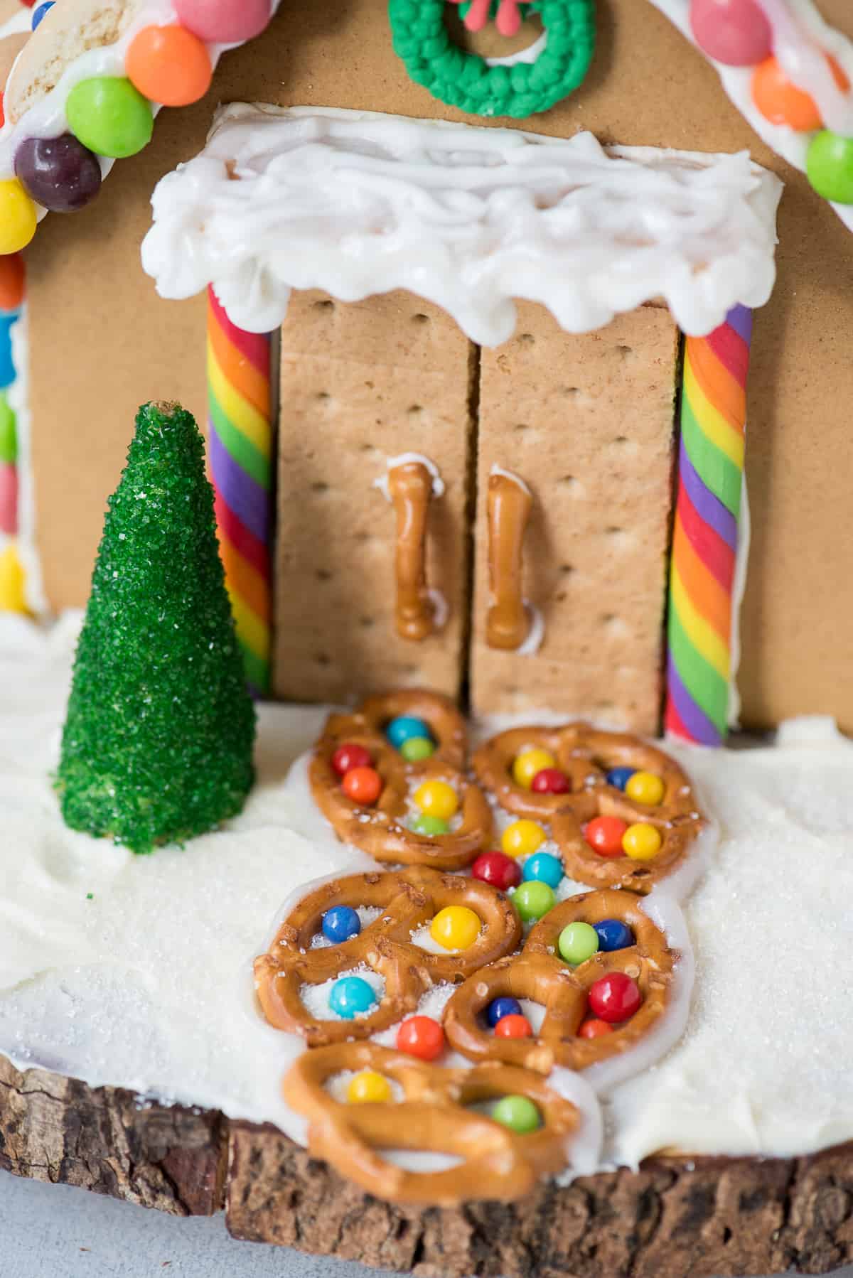 Get some inspiration for your holiday gingerbread house decorating with our gingerbread house tutorial and VIDEO! 