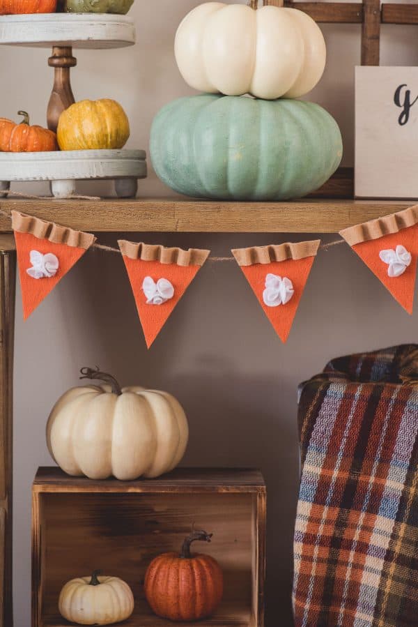 How to Make a Thanksgiving Pie Garland
