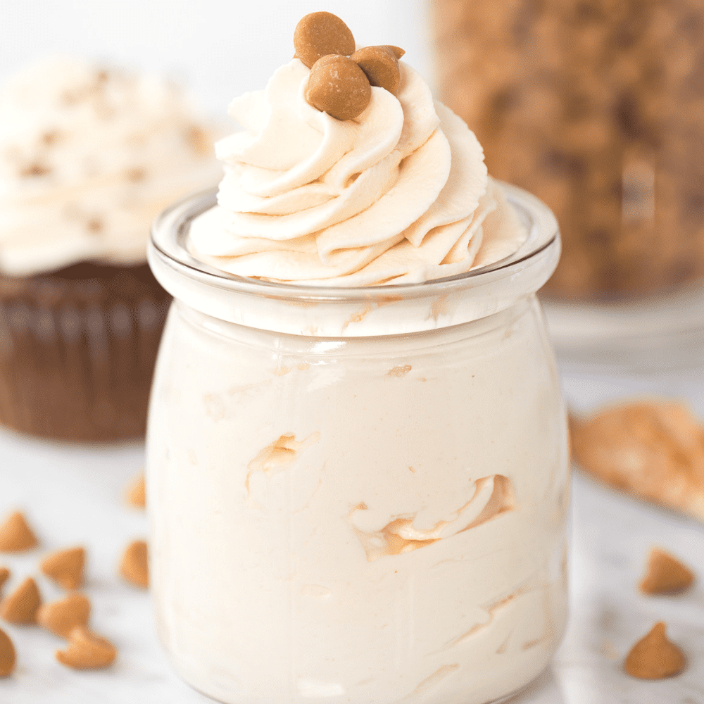 Peanut Butter Whipped Cream - 3 ingredient peanut butter frosting!