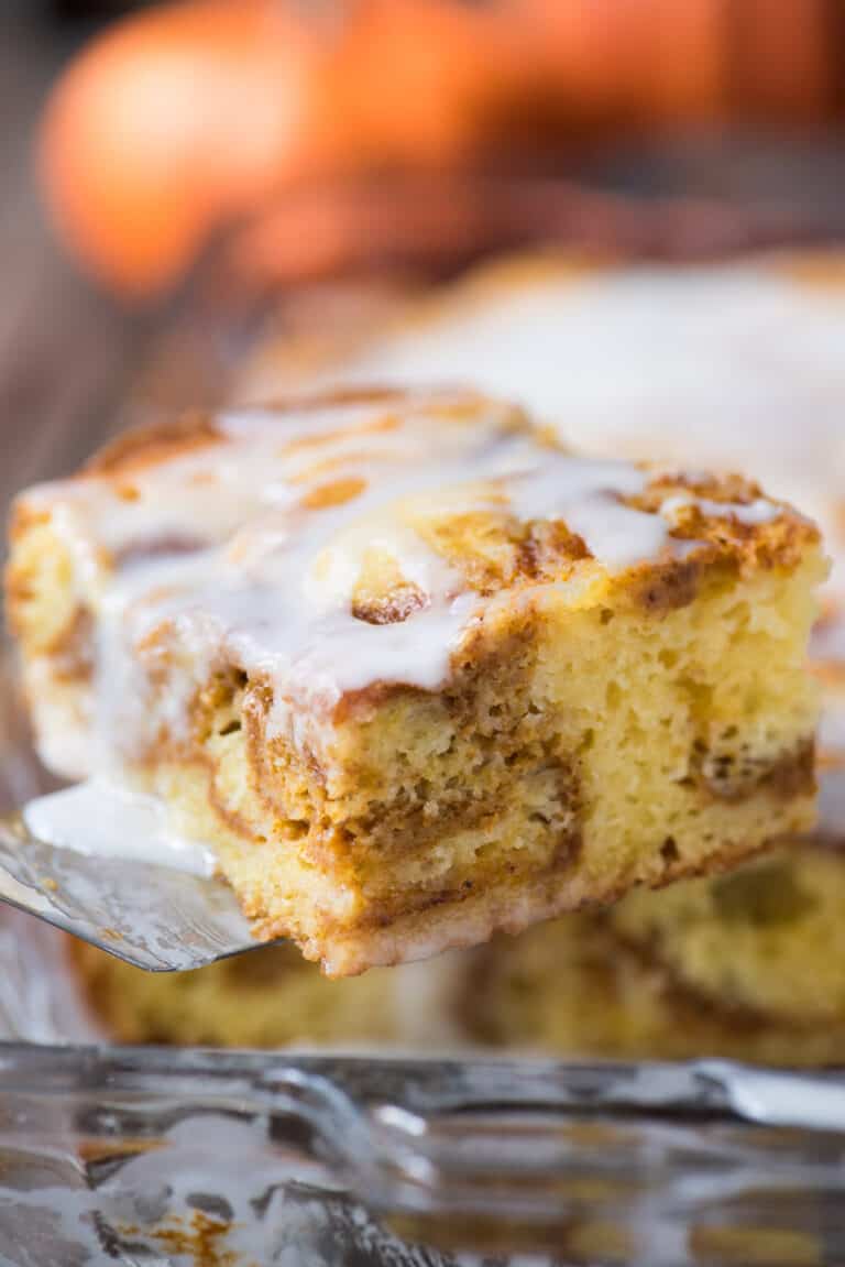 Easy Pumpkin Swirl Cake - tastes like pumpkin coffee cake!