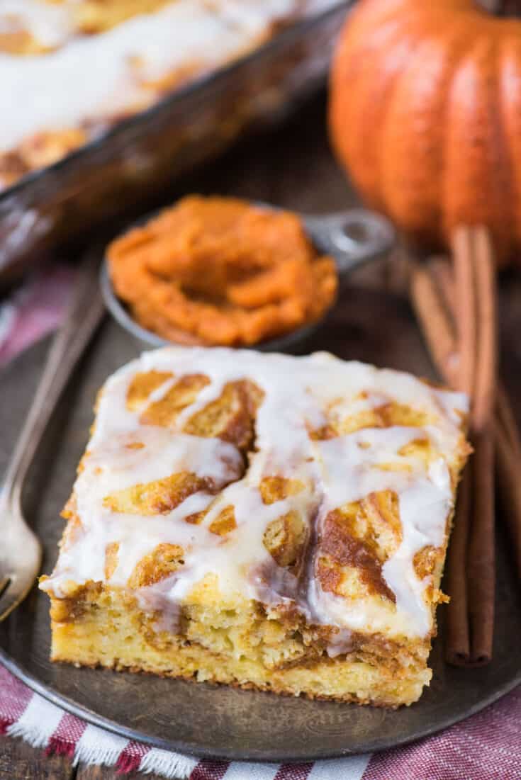 Easy Pumpkin Swirl Cake - tastes like pumpkin coffee cake!