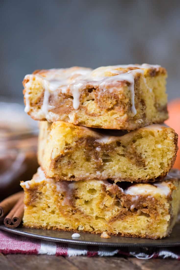 Easy Pumpkin Swirl Cake - tastes like pumpkin coffee cake!