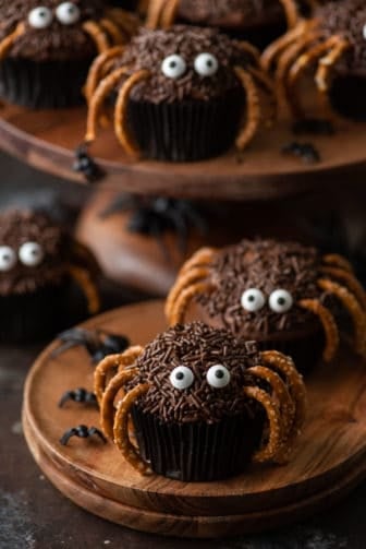 Easy Spider Cupcakes l The First Year Blog