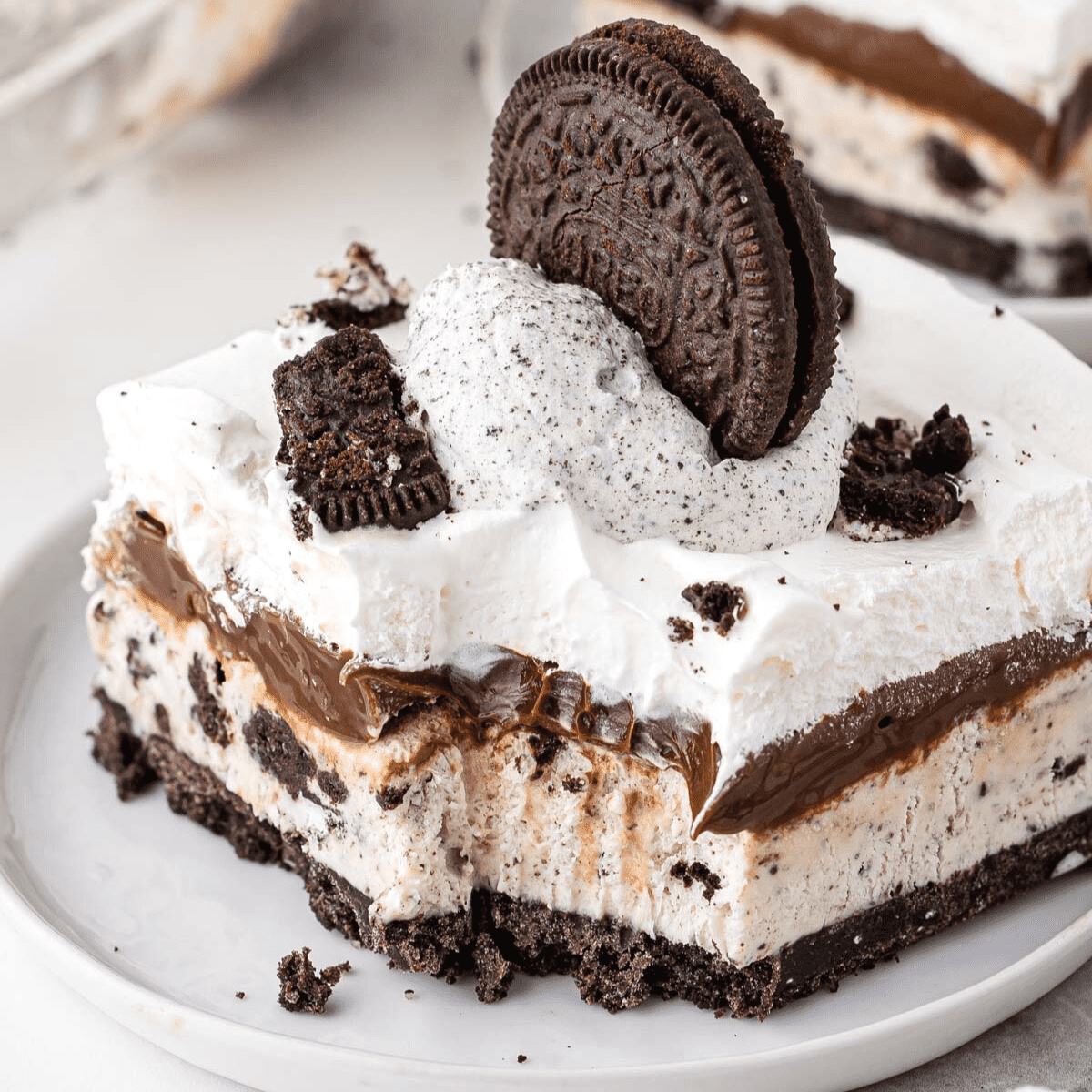 Oreo Ice Cream Cake {Just 5 Ingredients!}