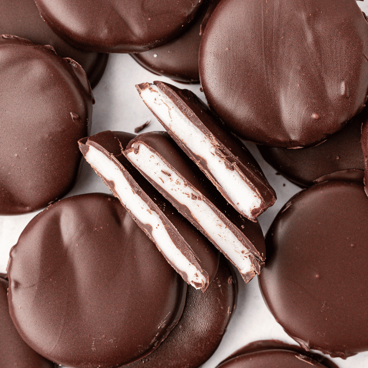Homemade York Peppermint Patties [thefirstyearblog.com]